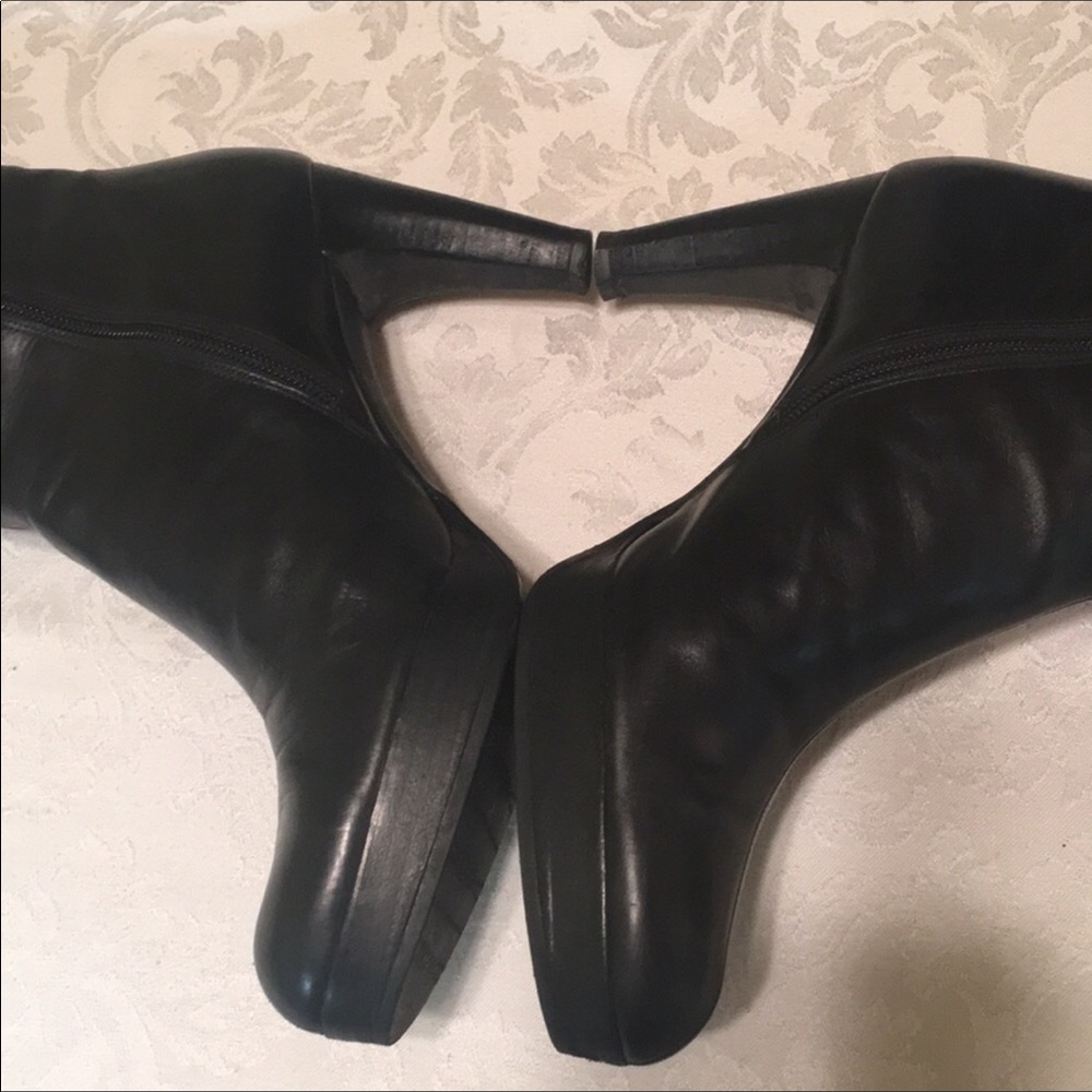 Stuart Weitzman Genuine Leather Tall Boots - Picture 7 of 10